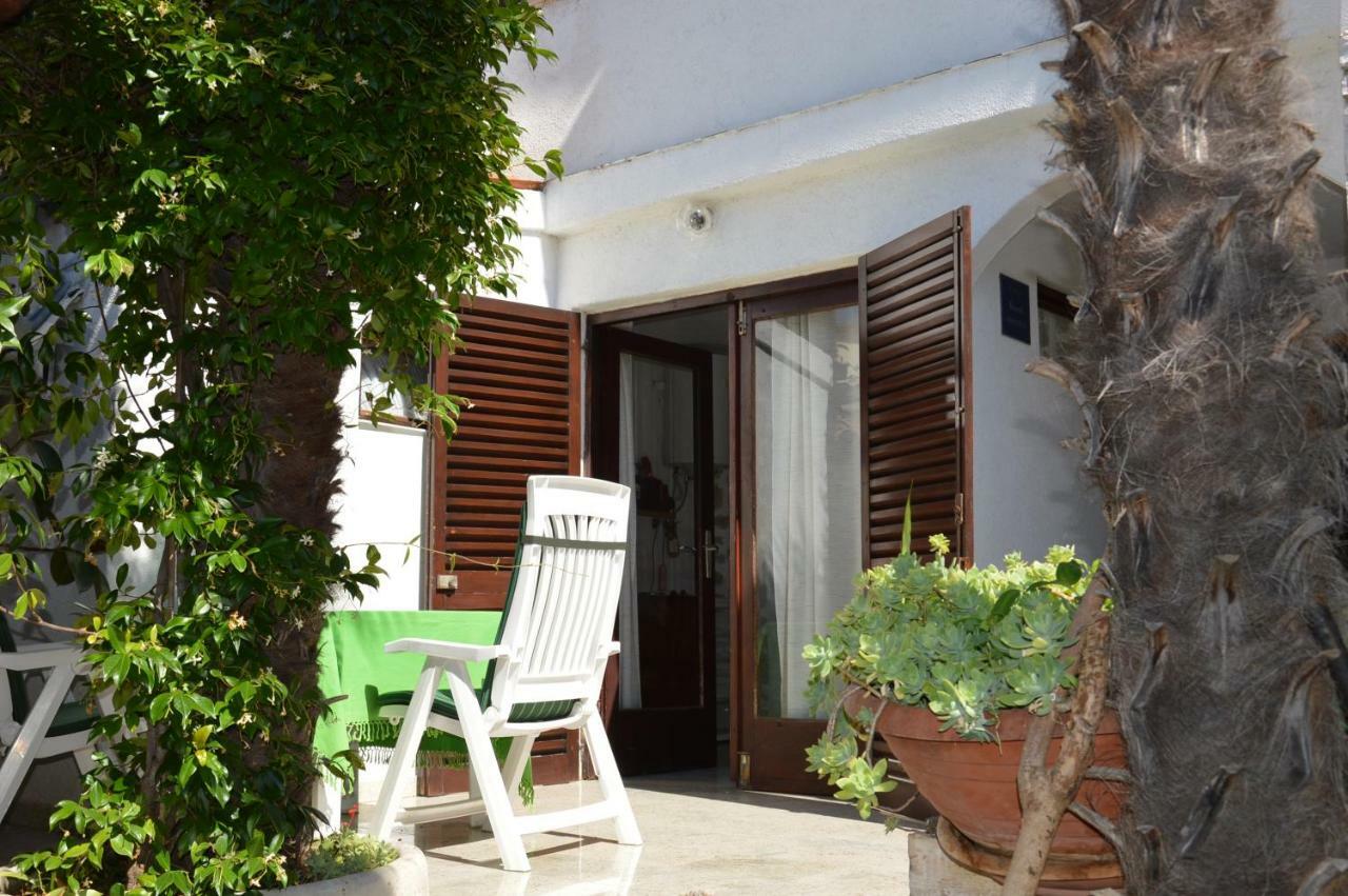 Hous Mira Lägenhet Poreč Exteriör bild