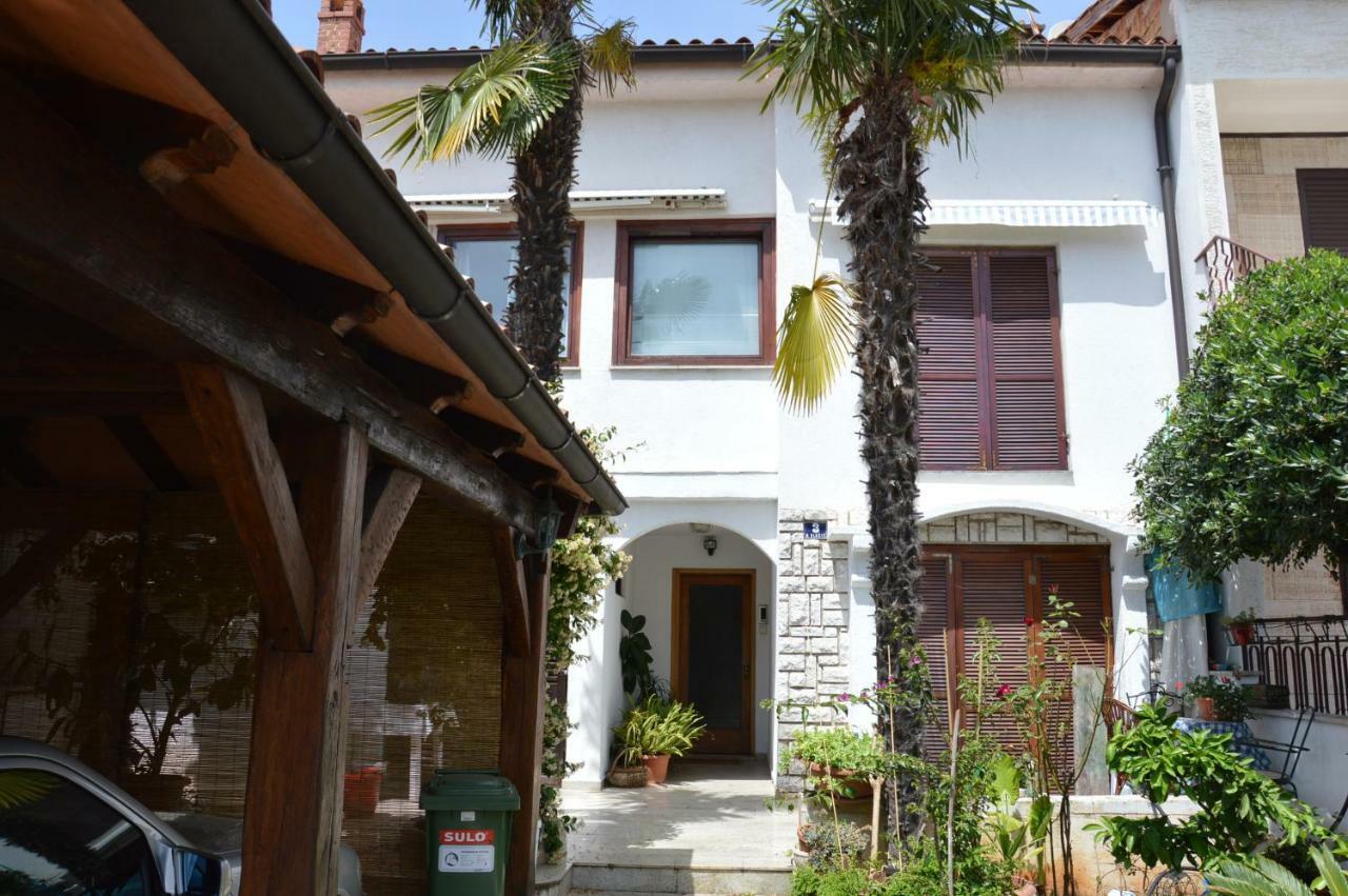 Hous Mira Lägenhet Poreč Exteriör bild